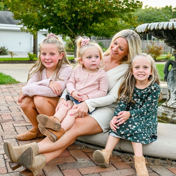 Meet your Posher, Keegan - Picture 1 of 1